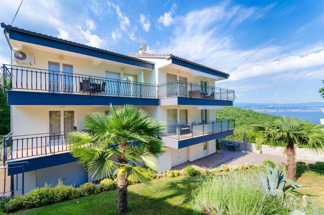 Apartments Marijana Ičići Buitenkant foto