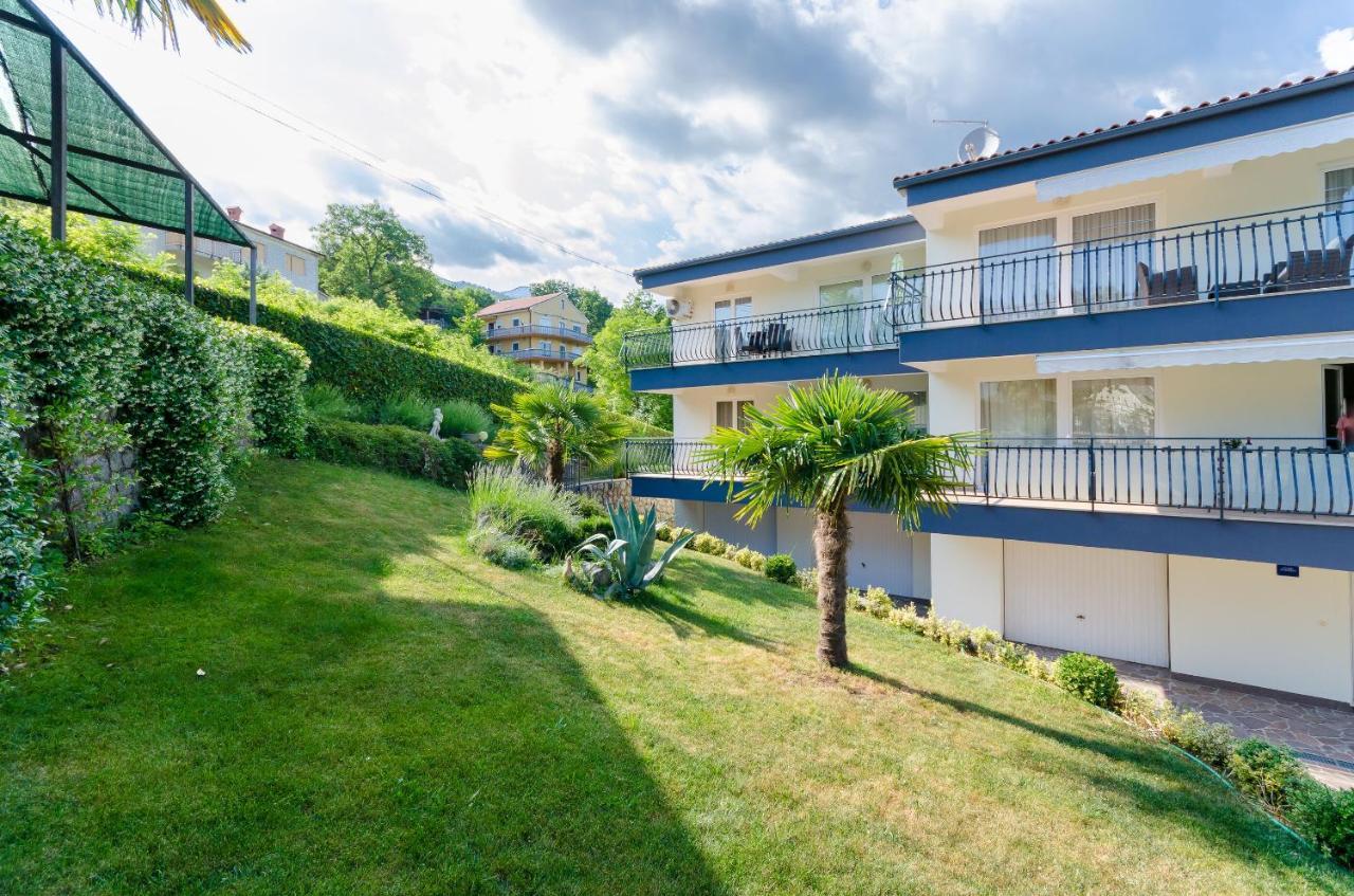 Apartments Marijana Ičići Buitenkant foto