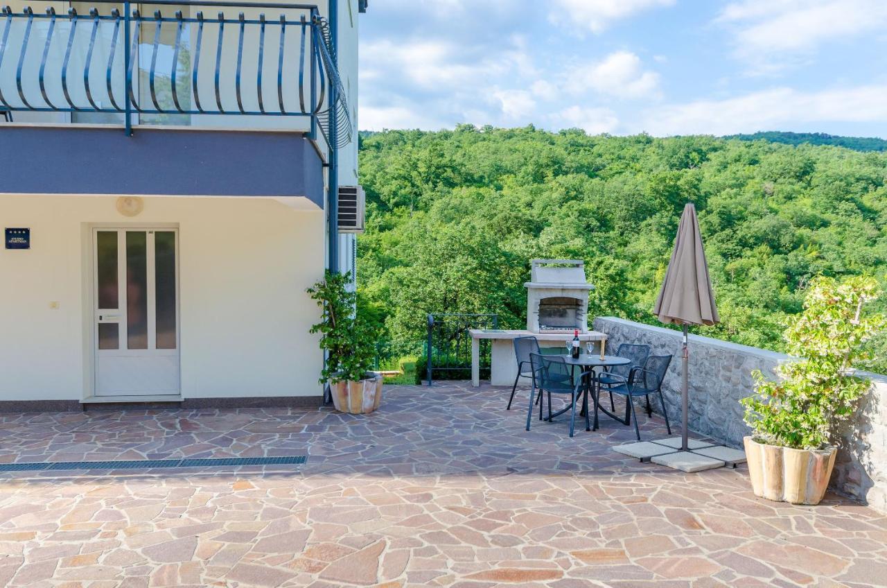 Apartments Marijana Ičići Buitenkant foto