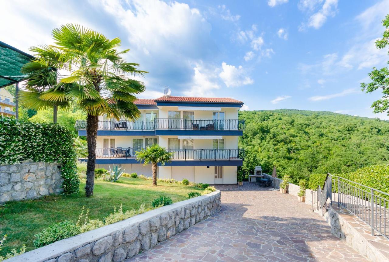 Apartments Marijana Ičići Buitenkant foto