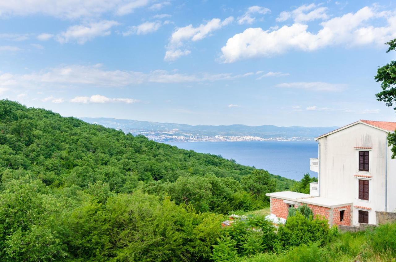 Apartments Marijana Ičići Buitenkant foto