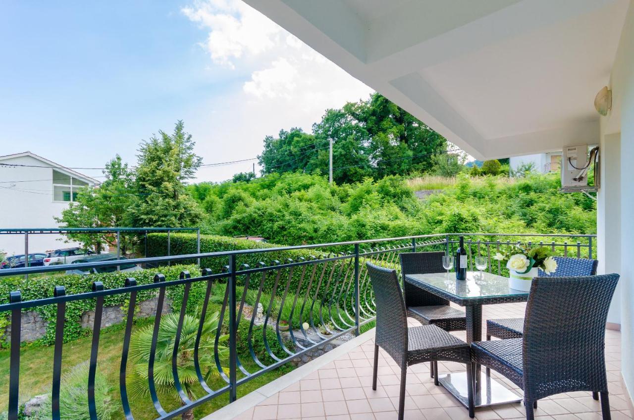 Apartments Marijana Ičići Buitenkant foto
