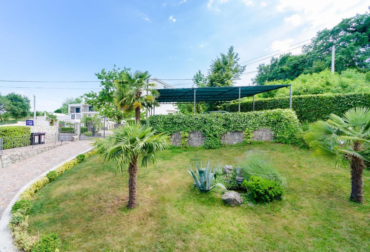Apartments Marijana Ičići Buitenkant foto