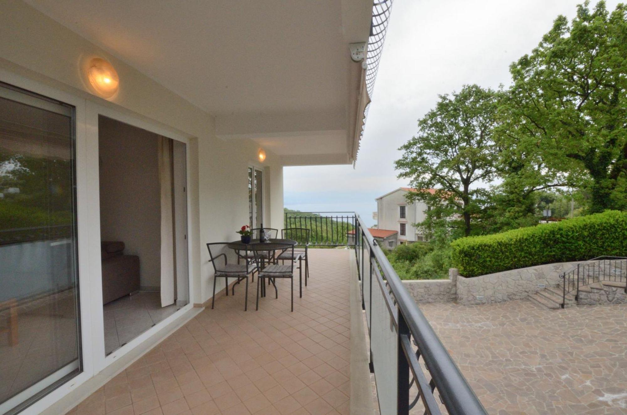 Apartments Marijana Ičići Buitenkant foto