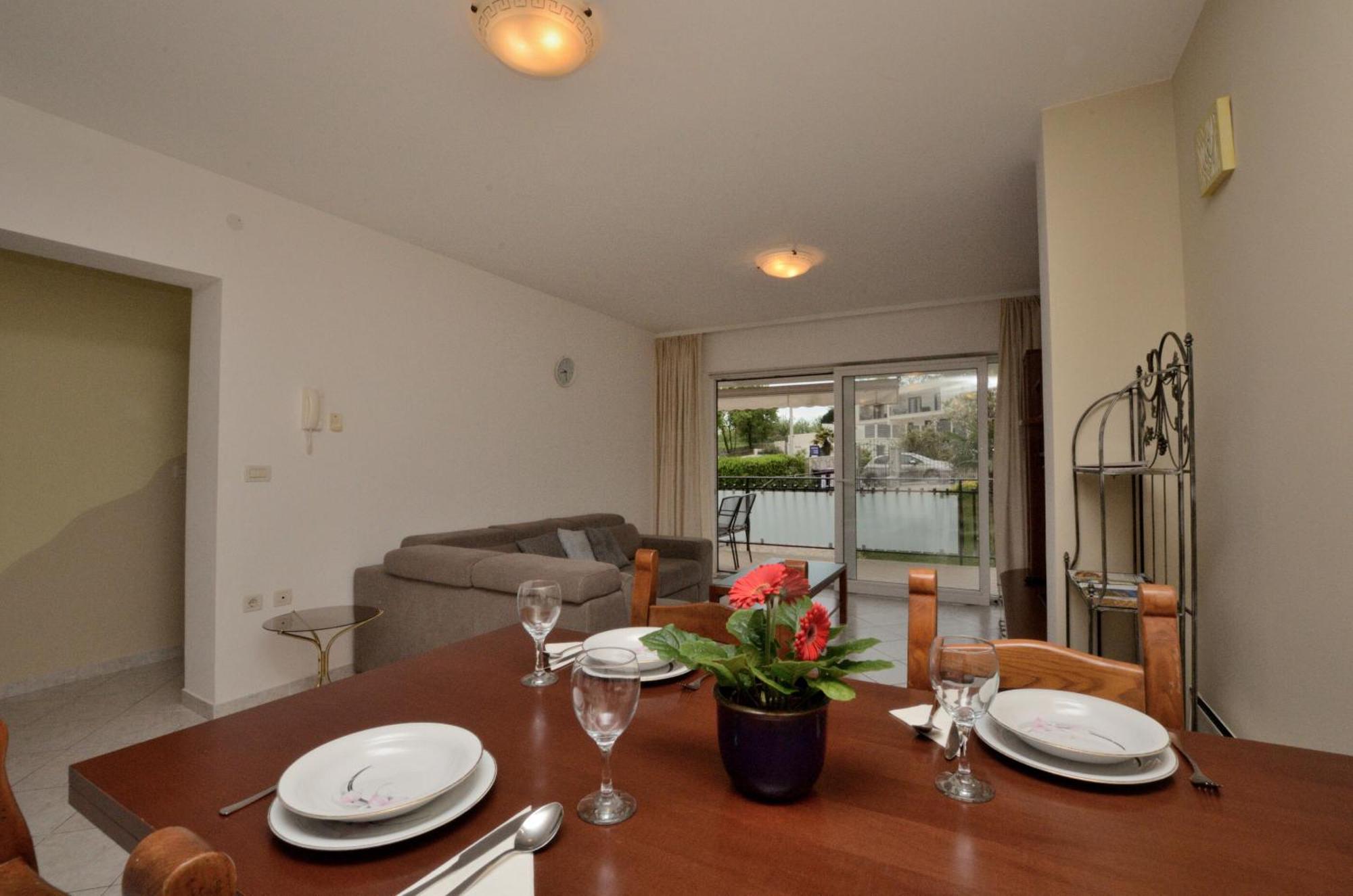 Apartments Marijana Ičići Buitenkant foto