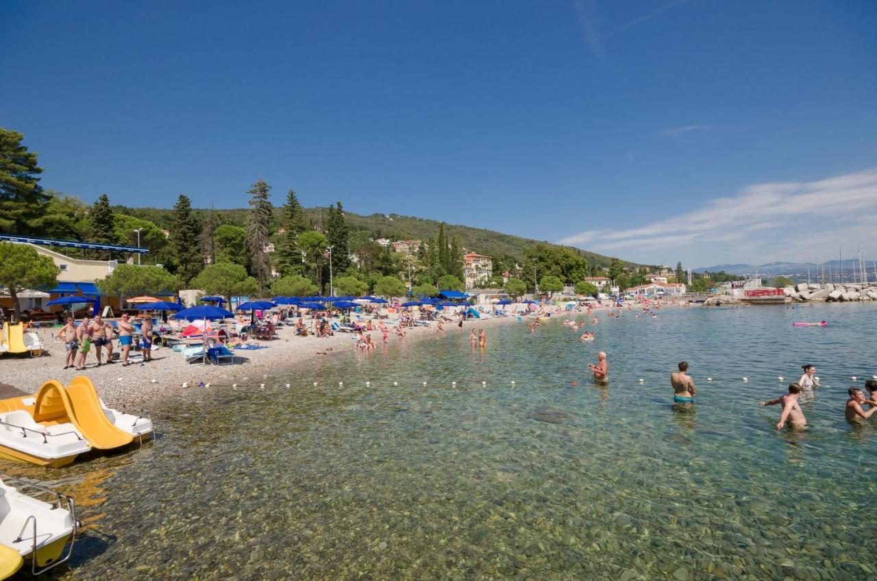 Apartments Marijana Ičići Buitenkant foto